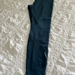Lululemon size 10 fleece lined leggings